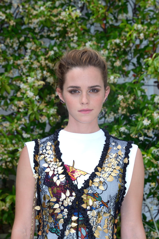 cg2yWIbO Emma Watson 1 62.jpg